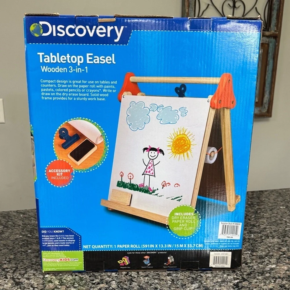 Discovery Wooden Tabletop Easel with Paper Roll